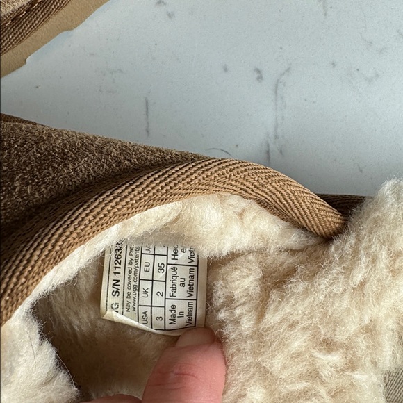 UGG Kids Keegan Brown Chestnut Slippers with Cream Lining - Kids youth 3 - Picture 2 of 14